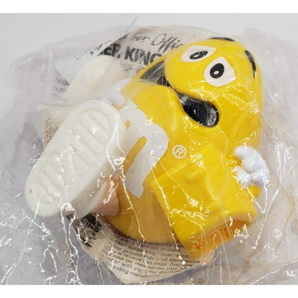 Burger King M&M’s Vintage Plastic Yellow Sitting Toy Figure 1997